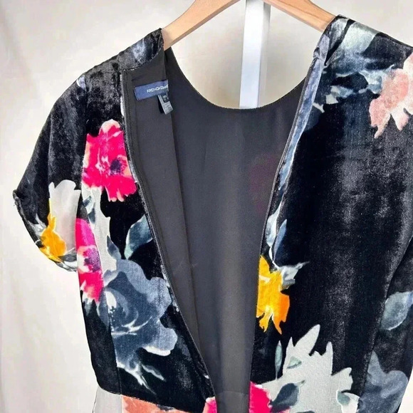 French Connection Size 0 Floral Velvet Like Mini Sheath Dress - Picture 12 of 12